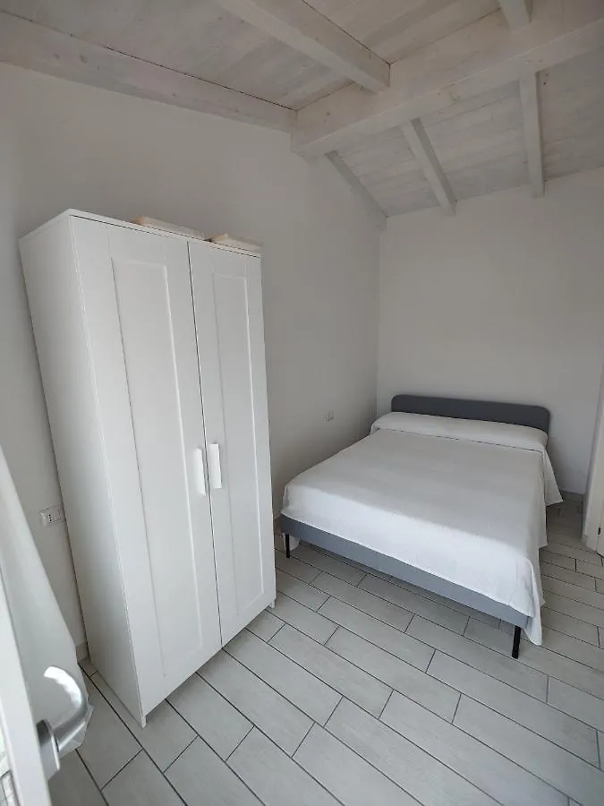 Villetta Alloro K&G House2 Viddalba Vakantiehuis